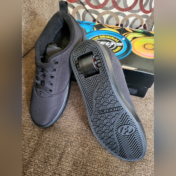 Original Heelys! - Picture 1 of 4